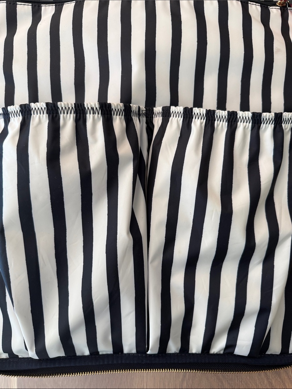 kate spade navy leather wheeled carry-on suitcase with gold logo - Picture 15 of 16
